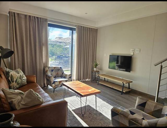 2 BEDROOM APARTMENT FOR SALE IN ASHLEA GARDENS
